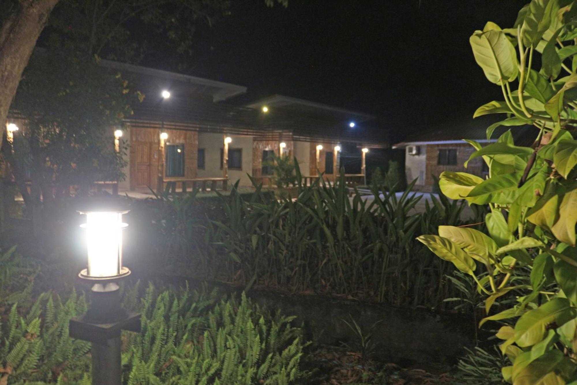 Baan Khue Wieng Resort Mae Sariang Dış mekan fotoğraf