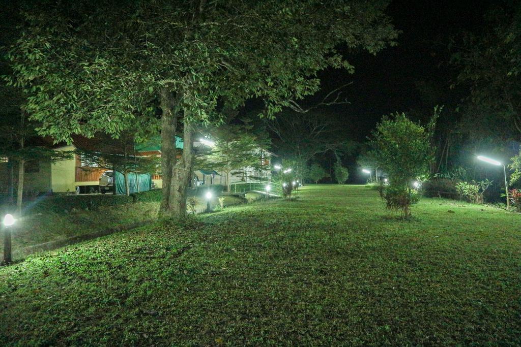 Baan Khue Wieng Resort Mae Sariang Dış mekan fotoğraf